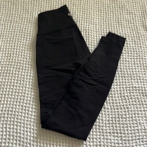 Black lululemon leggings